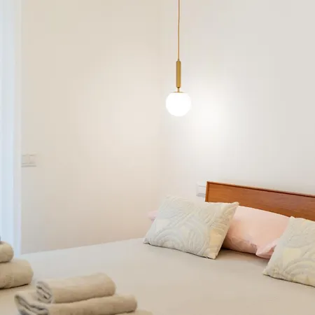 White Con Bagno Privato E Balcone * Roma